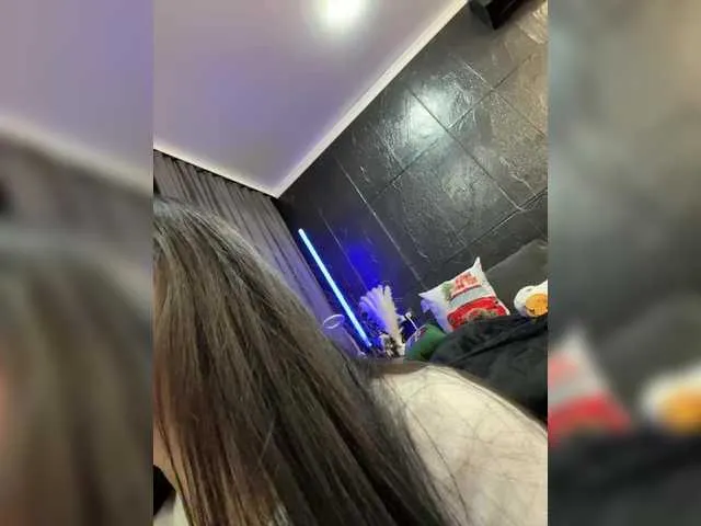 Vero19nika live performer